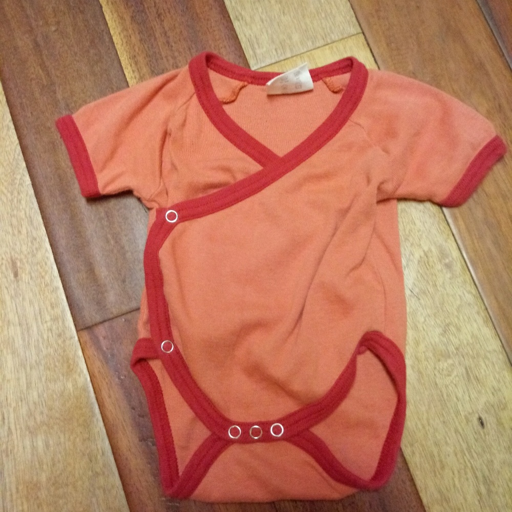 Kate Quinn Organics 3-6 mo kimono onesie
